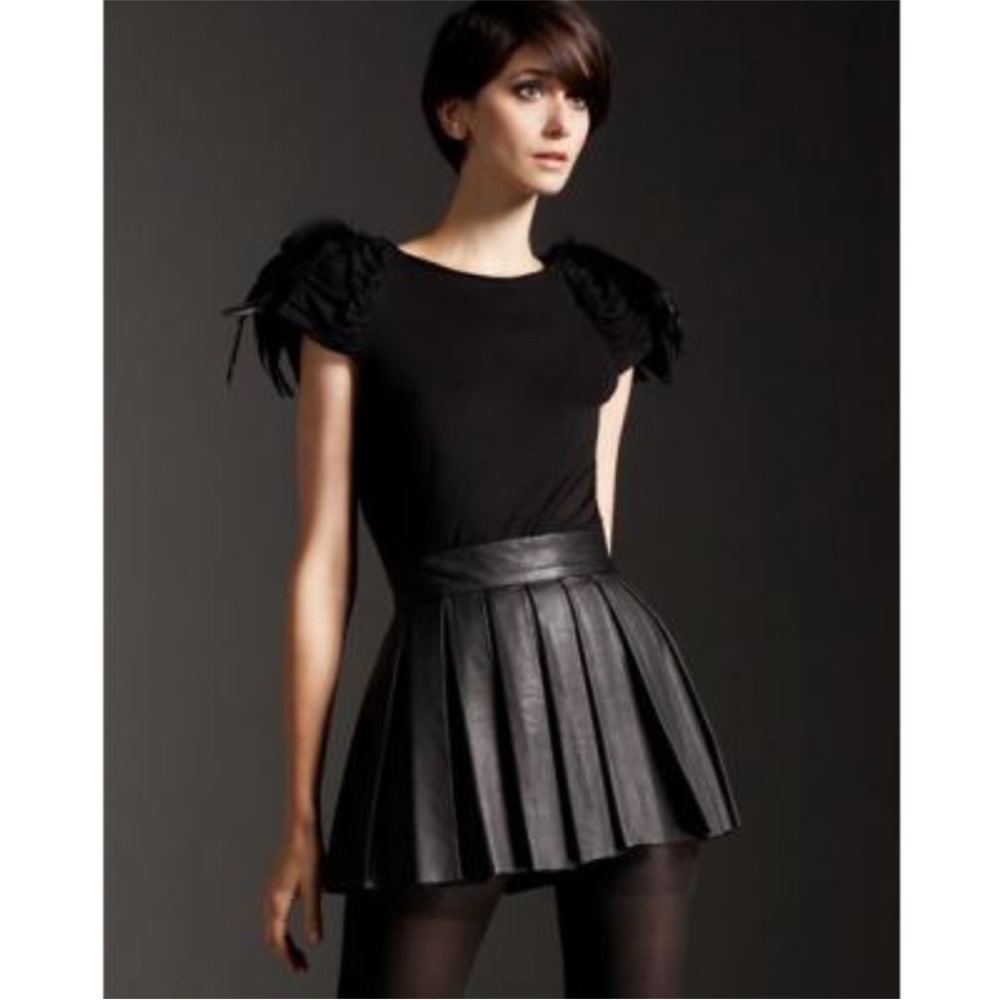 Alice Olivia Leather Pleated Skirt Navy  size 4